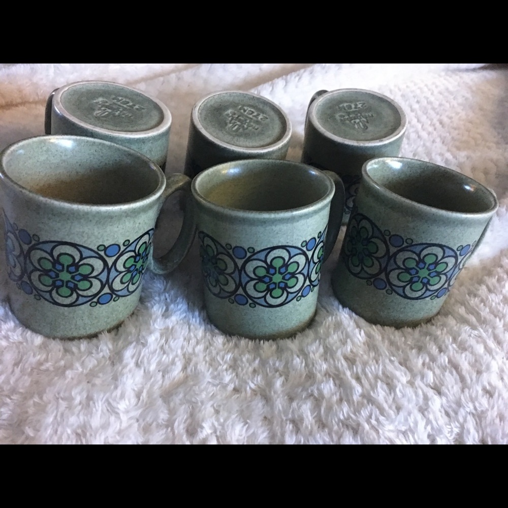 Set of 6 pfaltzgraff coffee mugs